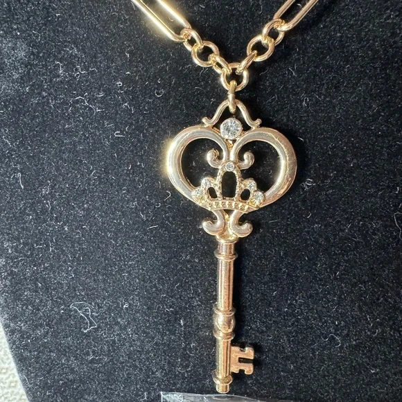 Park Lane Gold Jewelry Set - Picture 3 of 6